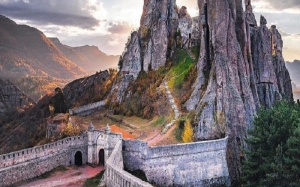 Белоградчишката крепост къта зад стените си кървави истории и чудни паметници